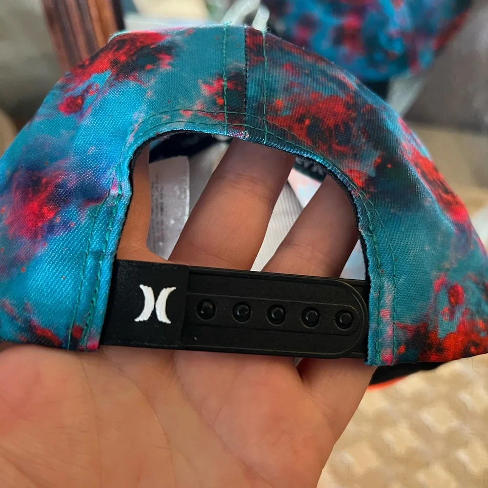 HURLEY Classic Adjustable Streetwear Hat Flat Brim Blue Pink Galaxy Print‎ Youth